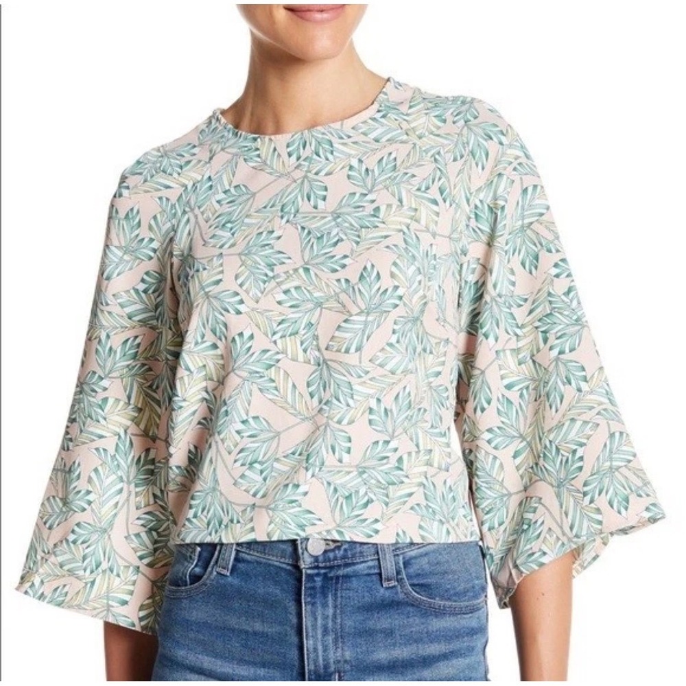 Code X‎ Mode Blouse Women's Flutter Sleeve Crew Neck Palm Print size small